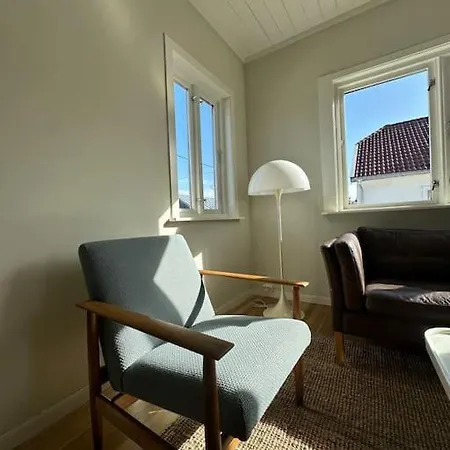 Sentralt Og Nyoppusset Apartment