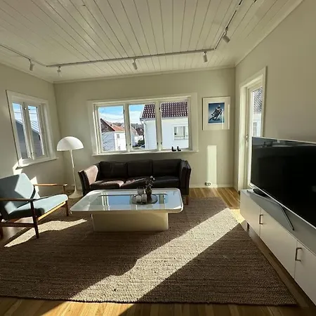 Apartment Sentralt Og Nyoppusset *