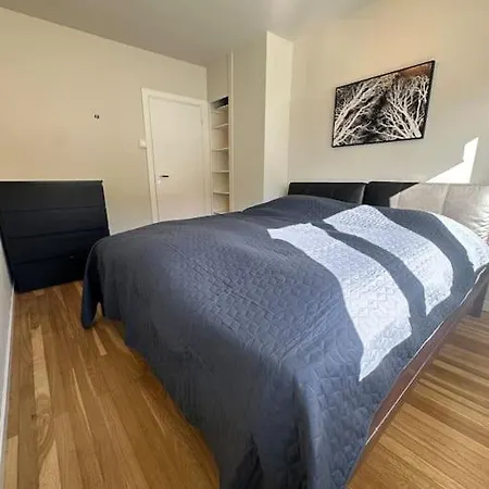 Apartment Sentralt Og Nyoppusset